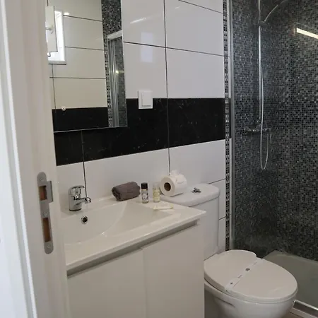 Village Escape - Silhueta Citadina *